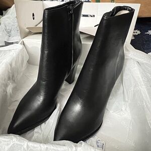 Elegant Black Ankle Boots